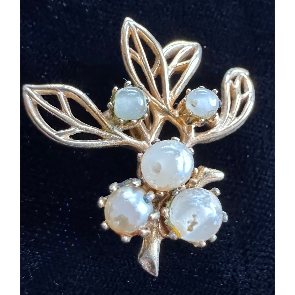 VTGGoldtone Mistletoe Leaf Pin Brooch 1 3/8" Faux Pearl Botanical Cottage Granny - Picture 2 of 4